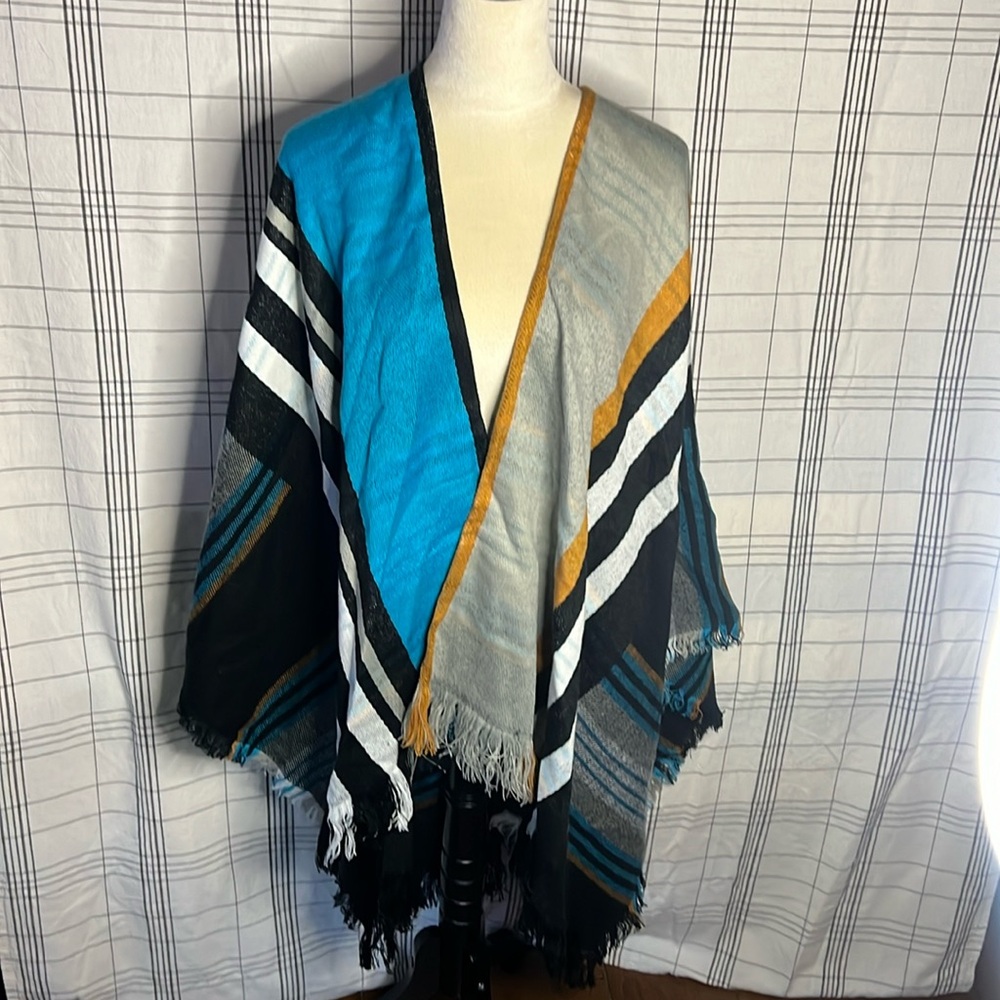 NWT Geometric asymmetrical Wrap